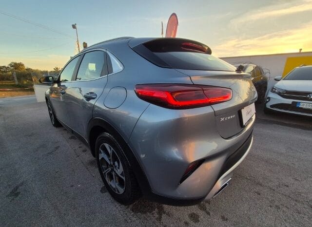 
								Kia XCEED HIGH TECH completo									