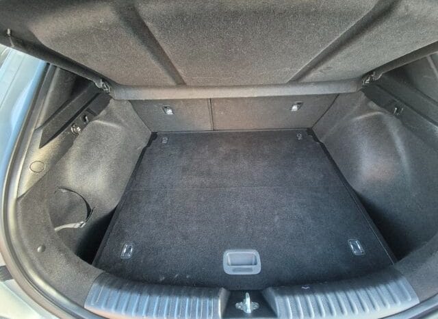 
								Kia XCEED HIGH TECH completo									