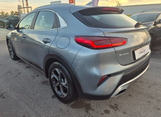 
								Kia XCEED HIGH TECH completo									