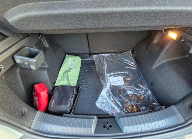 
								Dacia DUSTER EXETREME completo									