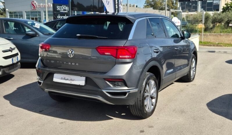 
								Volkswagen T-ROC DSG BUSINESS completo									