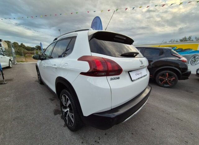 
								Peugeot 2008 ALLURE (GRIP CONTROL) completo									