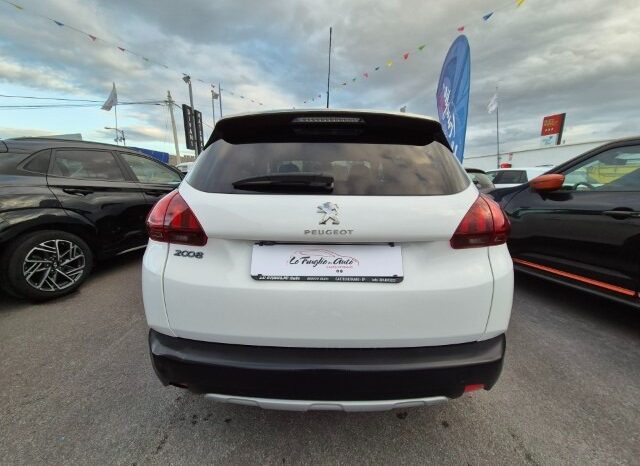 
								Peugeot 2008 ALLURE (GRIP CONTROL) completo									