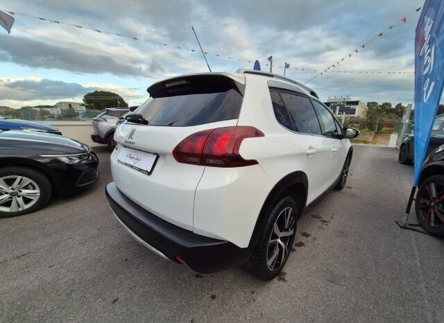 
								Peugeot 2008 ALLURE (GRIP CONTROL) completo									