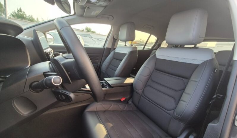 
								Citroen C5 AIRCROSS EAT8 MAX B-COLOR completo									
