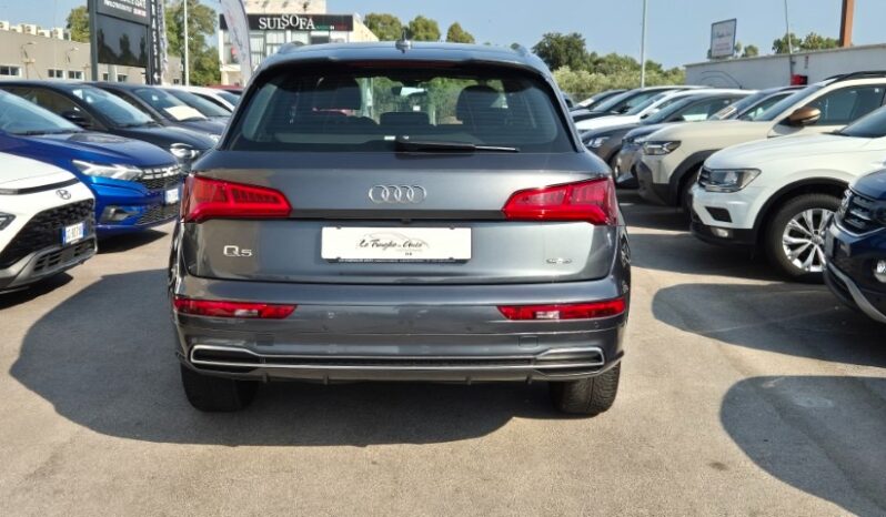 
								Audi Q5 QUATTRO 40 TDI S-LINE PLUS completo									