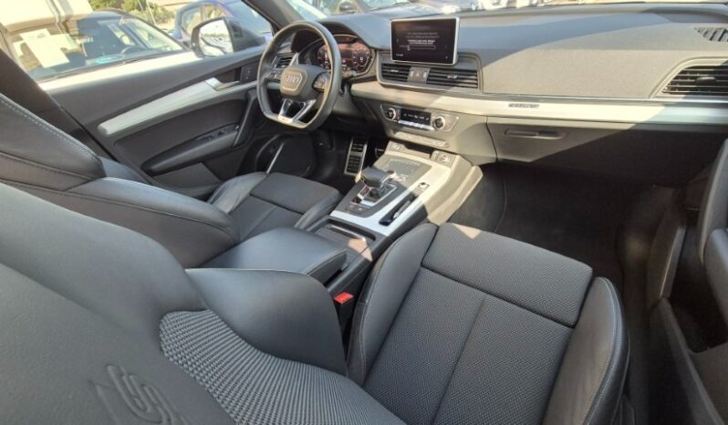 
								Audi Q5 QUATTRO 40 TDI S-LINE PLUS completo									