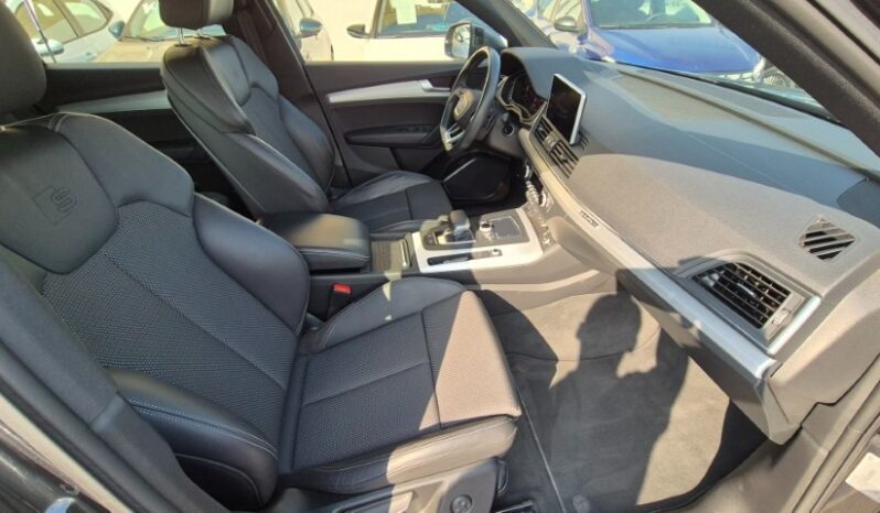 
								Audi Q5 QUATTRO 40 TDI S-LINE PLUS completo									