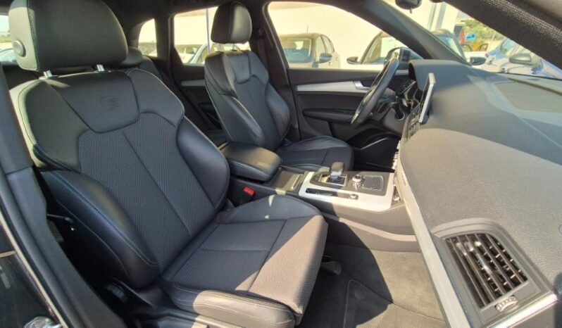 
								Audi Q5 QUATTRO 40 TDI S-LINE PLUS completo									