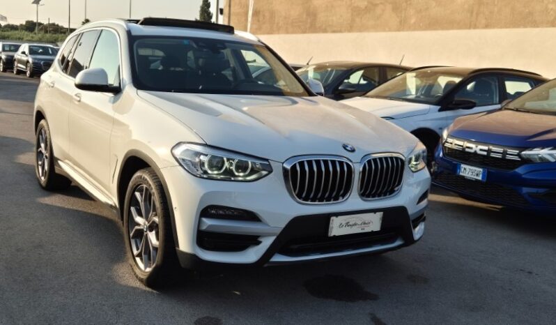 
								BMW X3 XDRIVE 20D X-LINE (TETTO APRIBILE) completo									