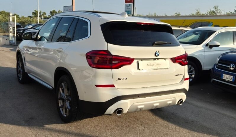 
								BMW X3 XDRIVE 20D X-LINE (TETTO APRIBILE) completo									