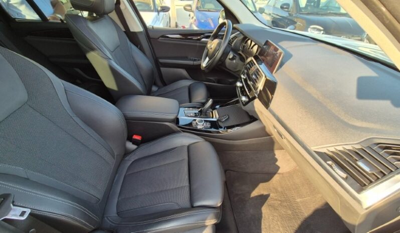 
								BMW X3 XDRIVE 20D X-LINE (TETTO APRIBILE) completo									
