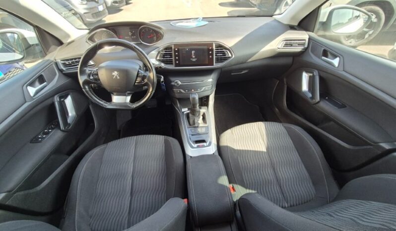 
								Peugeot 308 SW E-HDI BUSINESS completo									