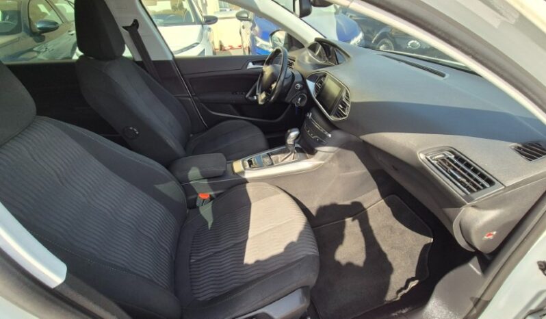 
								Peugeot 308 SW E-HDI BUSINESS completo									