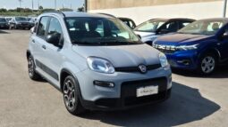 
										Fiat panda HYBRID CITY LIFE completo									
