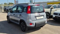 
										Fiat panda HYBRID CITY LIFE completo									