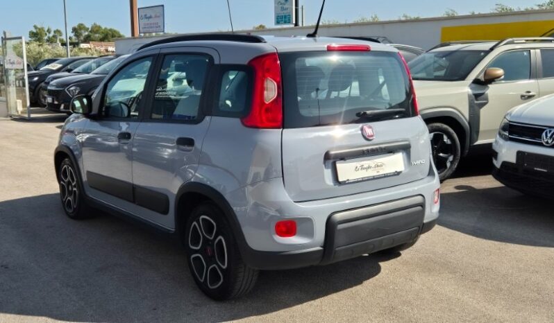 
								Fiat panda HYBRID CITY LIFE completo									