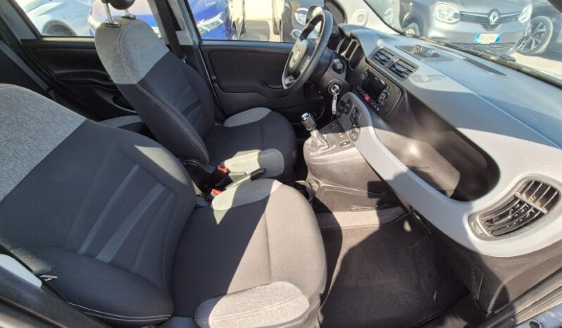 
								Fiat panda HYBRID CITY LIFE completo									
