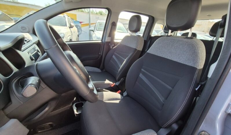 
								Fiat panda HYBRID CITY LIFE completo									