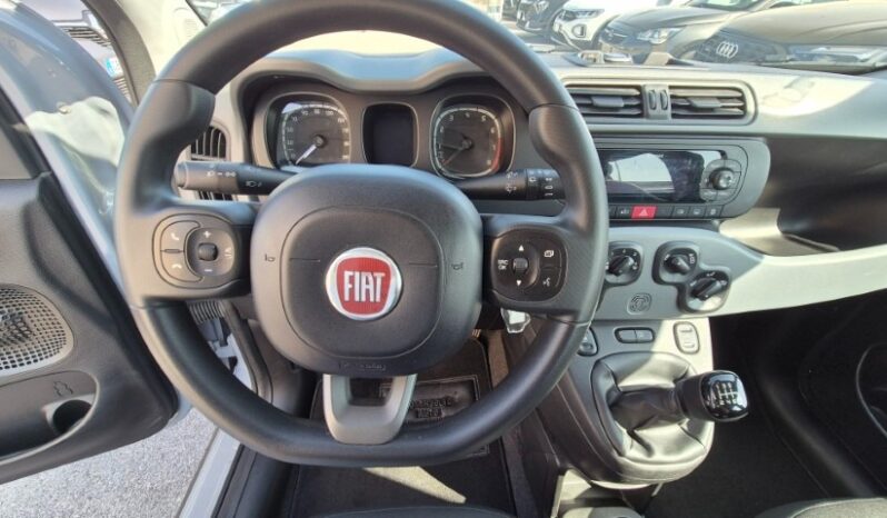 
								Fiat panda HYBRID CITY LIFE completo									