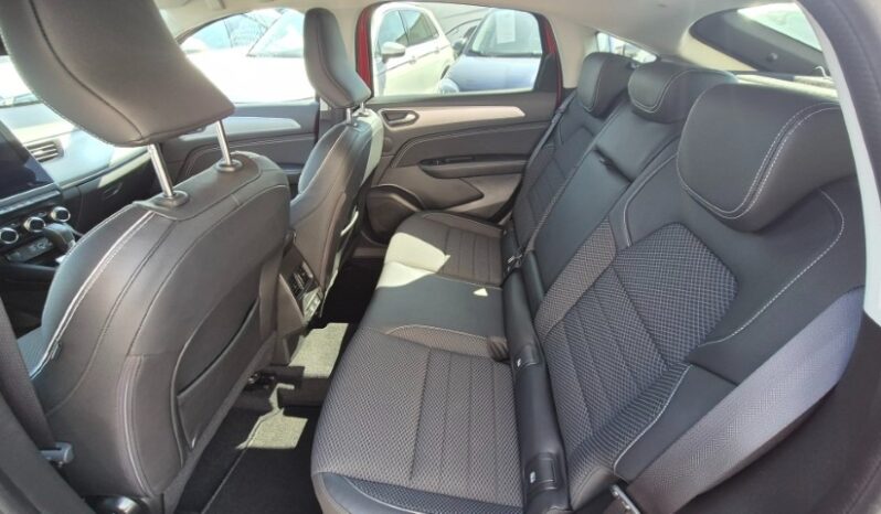 
								Renault ARKANA EDC TECHNO completo									