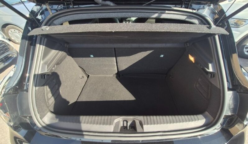 
								Renault CLIO TECHNO completo									