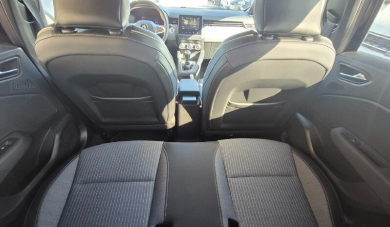 
								Renault CLIO TECHNO completo									
