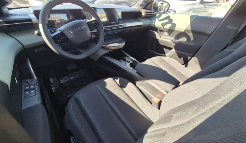 
								NEW LANCIA YPSILON E-DCT HYBRID completo									