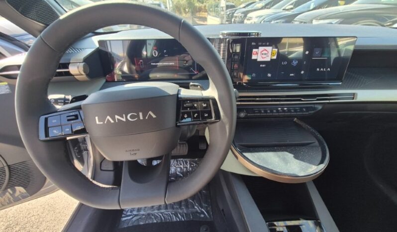 
								NEW LANCIA YPSILON E-DCT HYBRID completo									