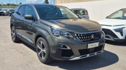 
										Peugeot 3008 EAT8 ALLURE completo									