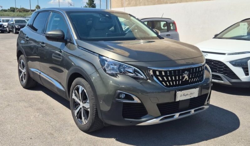 
								Peugeot 3008 EAT8 ALLURE completo									