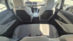 
										Peugeot 3008 EAT8 ALLURE completo									