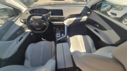 
										Peugeot 3008 EAT8 ALLURE completo									