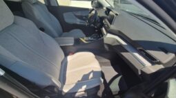 
										Peugeot 3008 EAT8 ALLURE completo									