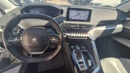 
										Peugeot 3008 EAT8 ALLURE completo									