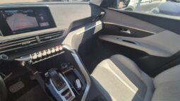 
										Peugeot 3008 EAT8 ALLURE completo									
