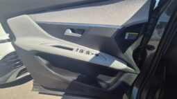
										Peugeot 3008 EAT8 ALLURE completo									