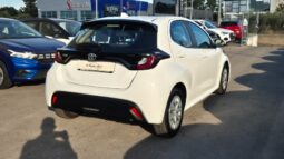 
										Toyota YARIS completo									