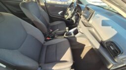 
										Toyota YARIS completo									