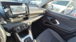 
										Toyota YARIS completo									