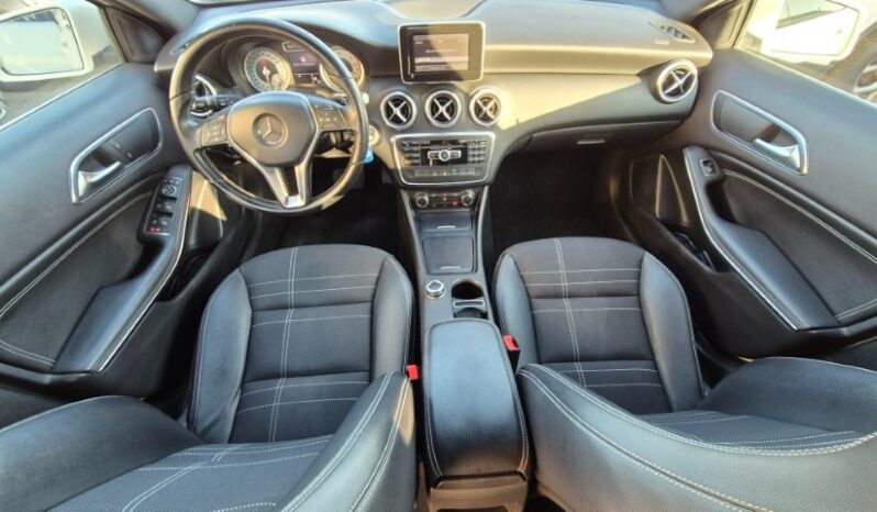 
								Mercedes A180 CDI AUT. PREMIUM completo									