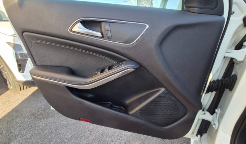 
								Mercedes A180 CDI AUT. PREMIUM completo									
