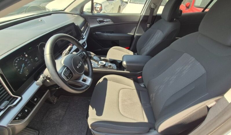 
								Kia SPORTAGE MHEV DCT STYLE 2024 completo									