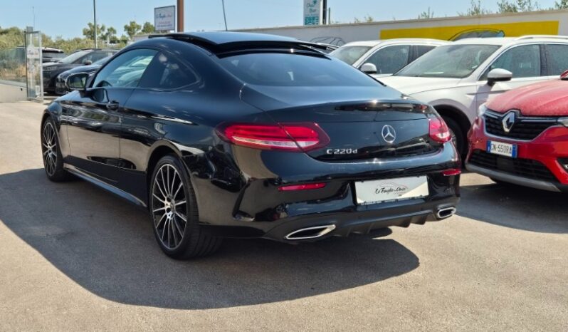 
								Mercedes C 220 D COUPE’ PREMIUM AMG TETTO APRIBILE 2018 completo									