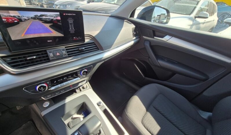 
								Audi Q5 40 TDI QUATTRO MHEV BUSINESS ADV. 2021 completo									