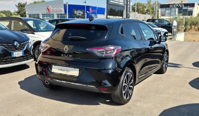 
								Renault CLIO TCE TECHNO 2024 completo									