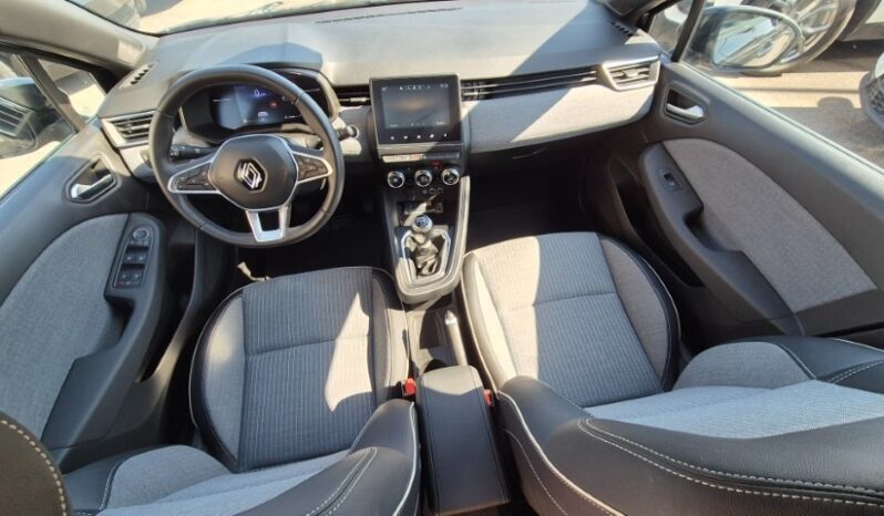 
								Renault CLIO TCE TECHNO 2024 completo									