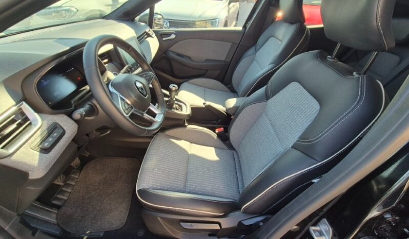 
								Renault CLIO TCE TECHNO 2024 completo									