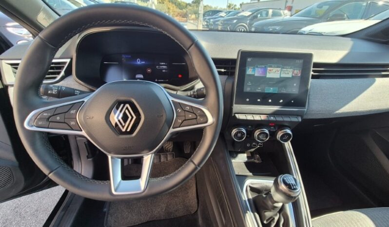 
								Renault CLIO TCE TECHNO 2024 completo									