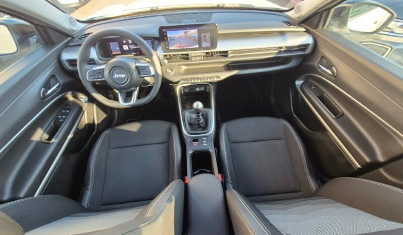 
								Jeep AVENGER SUMMIT 2024 completo									